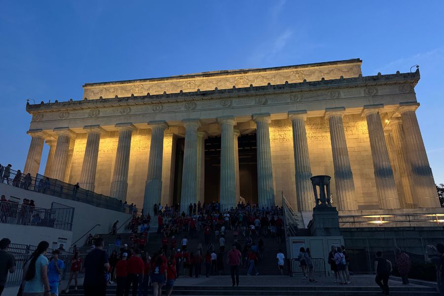 Taylor Telecom-sponsored students visiting the Lincoln Memorial during the FRS Youth Tour in Washington, D.C.